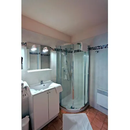 Chic Romantic Getaway In Rousse LʼÎle-Rousse