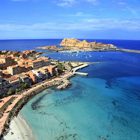 Chic Romantic Getaway In Rousse Daire *